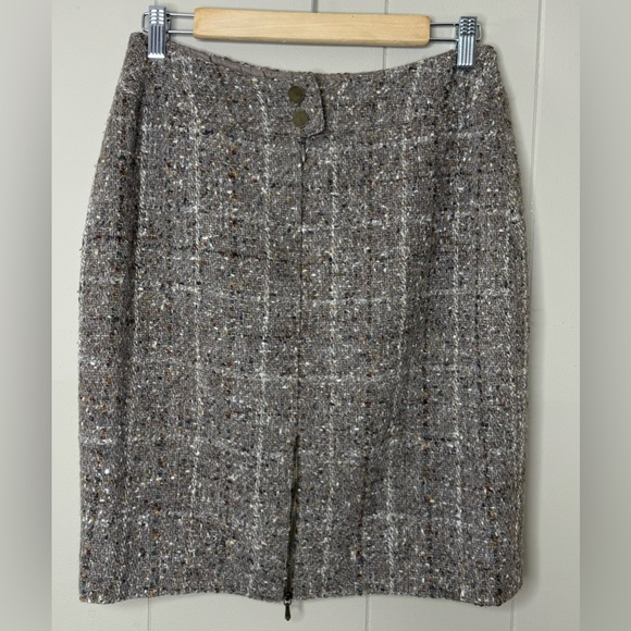 Chanel Wool Tweed Blend VTG Rear Zip Silk Lined Skirt EU 40 US 6/8 - Picture 2 of 14